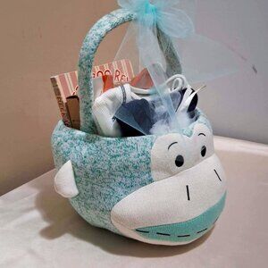 Gift Monkey Basket for Newborn - 6 months